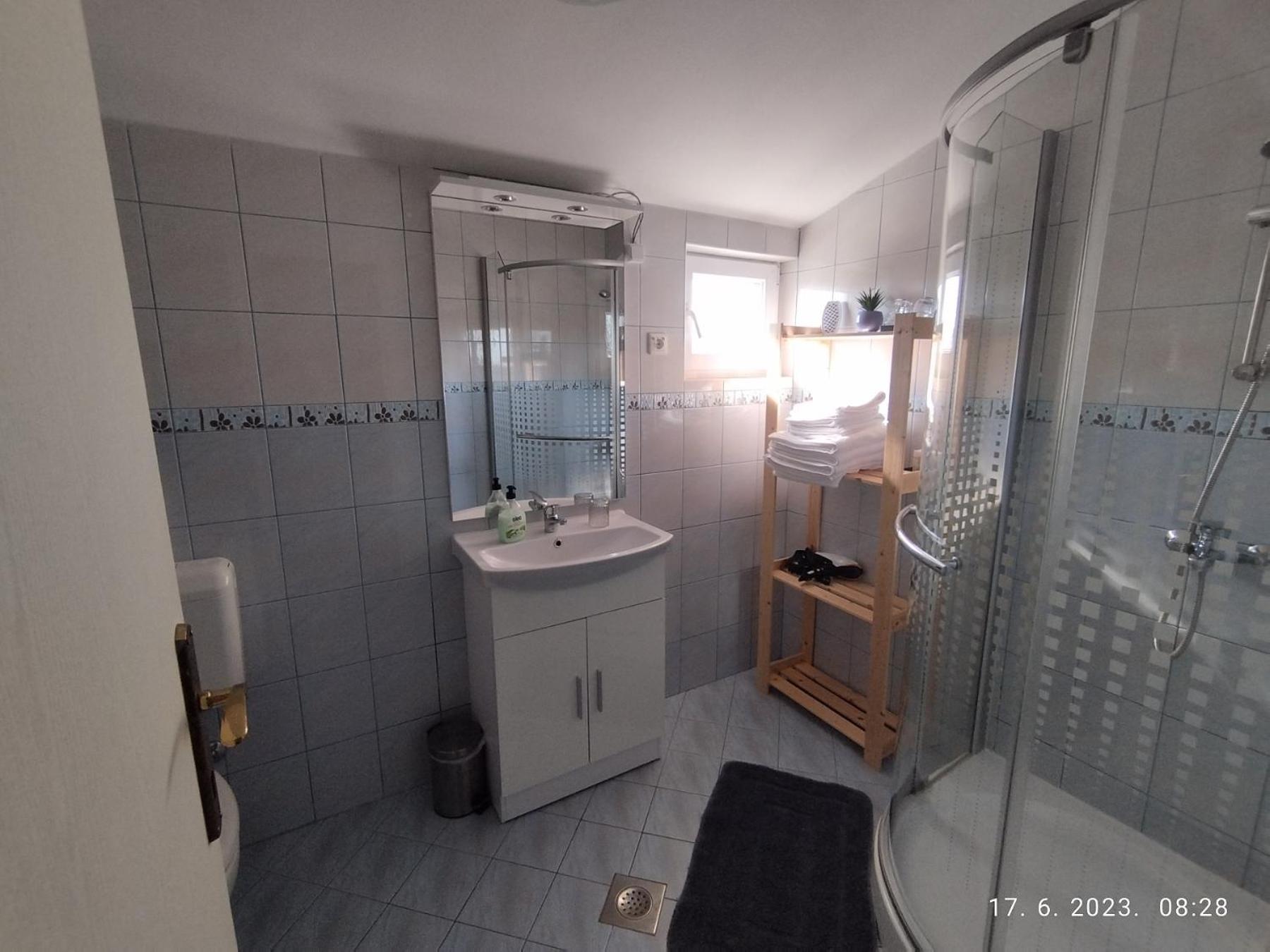 Apartment Zelena Oaza Sisan 75 M2 - 2 Bedrooms Eksteriør bilde