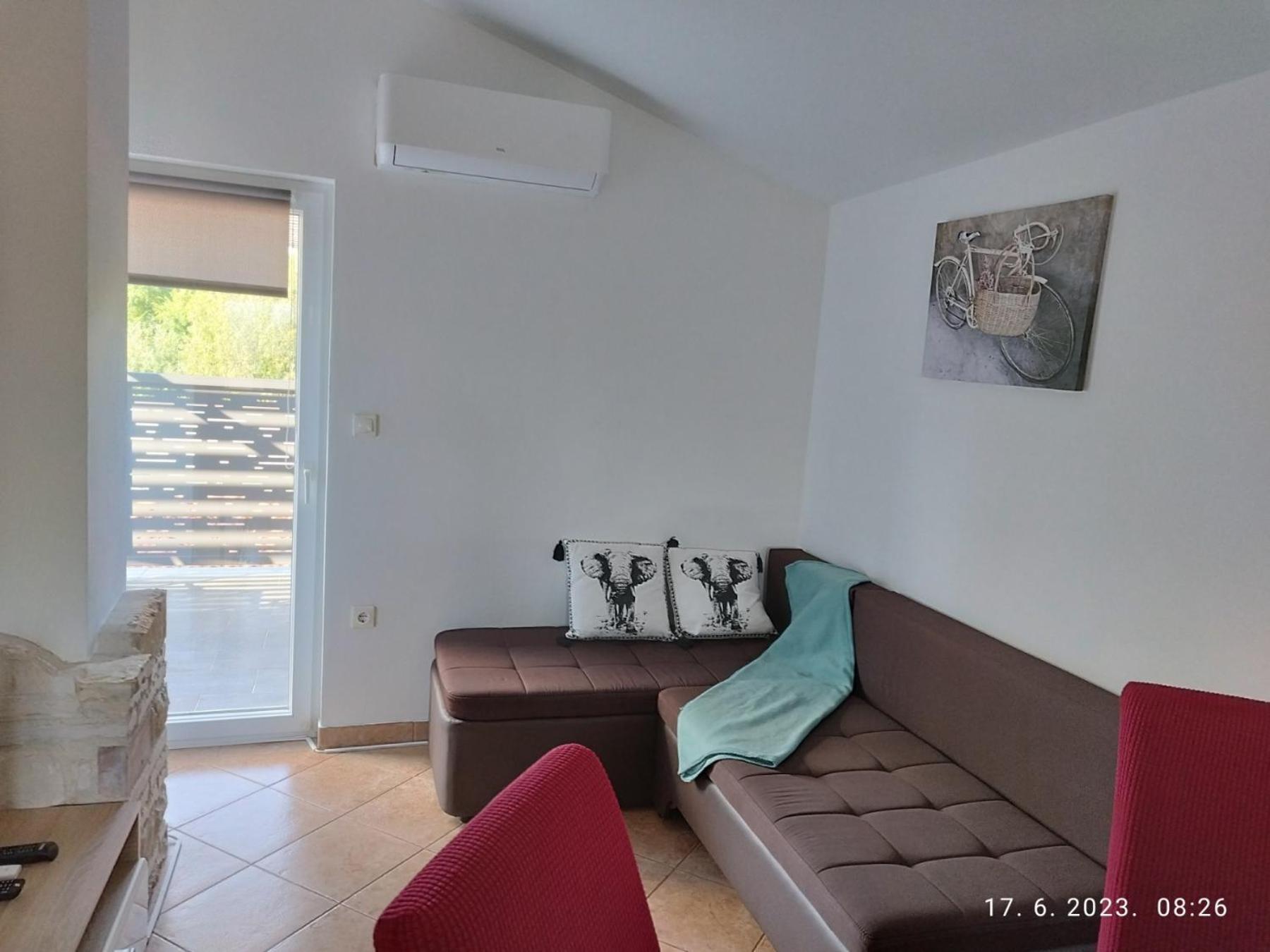 Apartment Zelena Oaza Sisan 75 M2 - 2 Bedrooms Eksteriør bilde